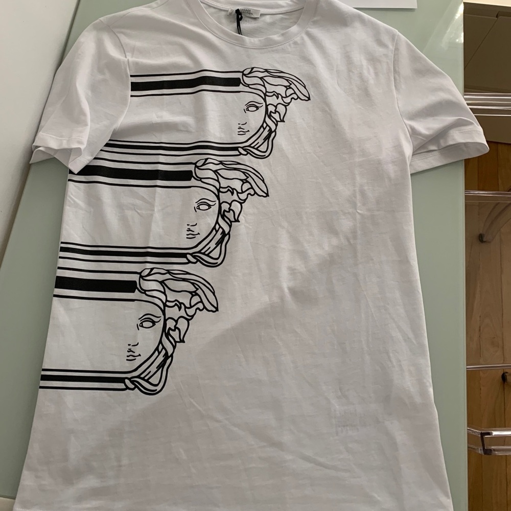 Versace tee - Picture 2 of 5